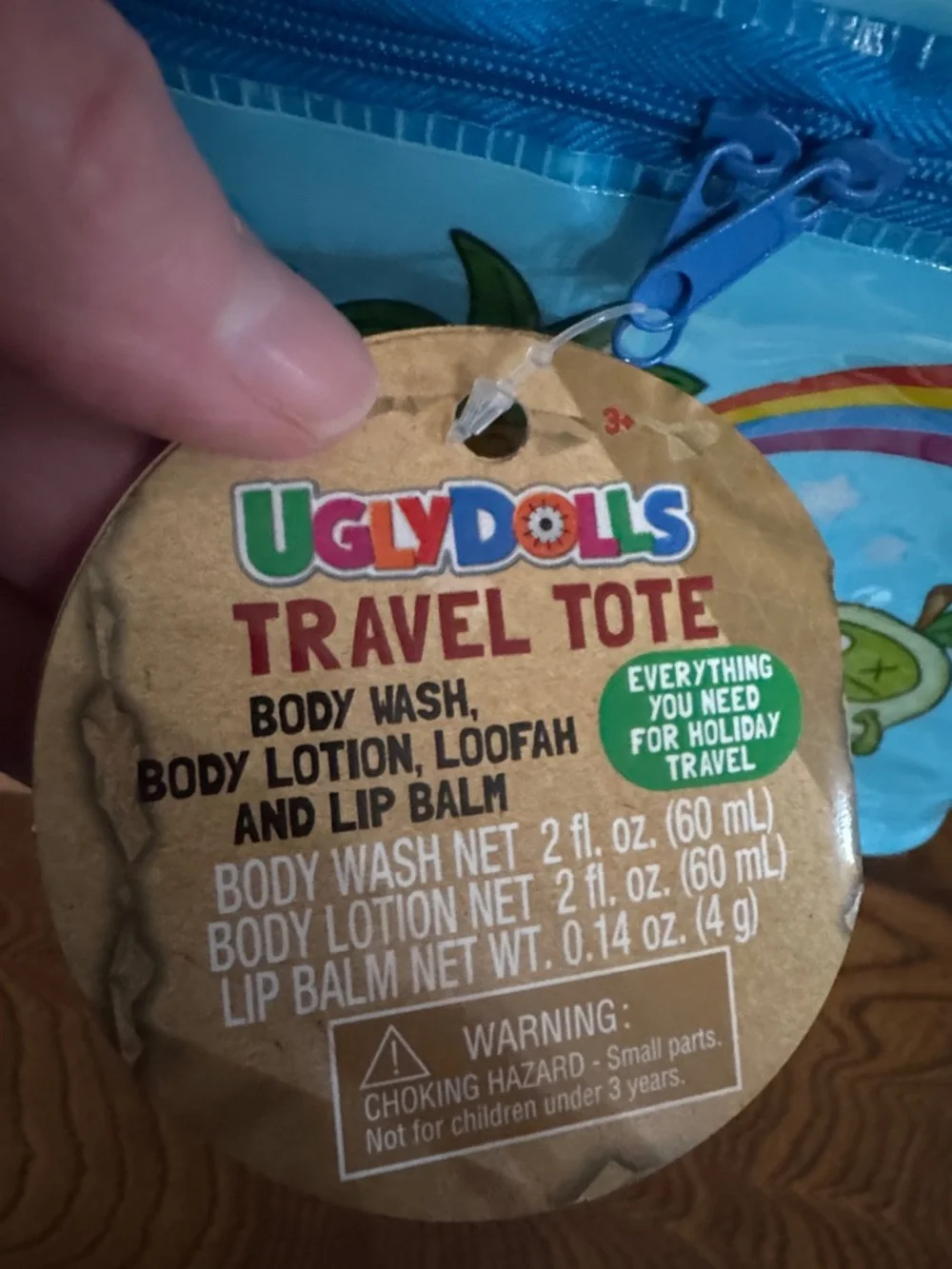 2 sets Ugly Dolls Themed Toiletry Set Wash different colored loofahs
